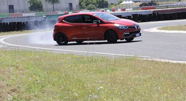 Renault Clio RS: la prova su strada e in pista