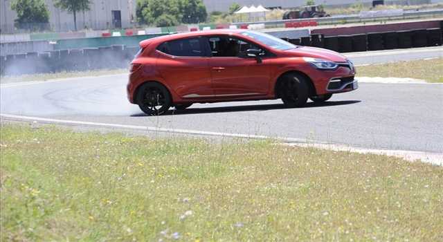 Renault Clio RS: la prova su strada e in pista