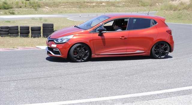 Renault Clio RS: la prova su strada e in pista