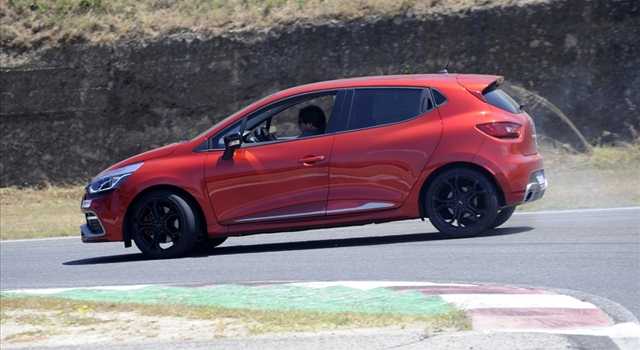 Renault Clio RS: la prova su strada e in pista