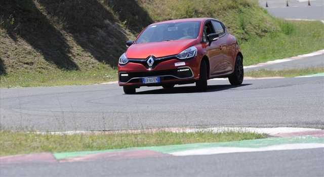 Renault Clio RS: la prova su strada e in pista