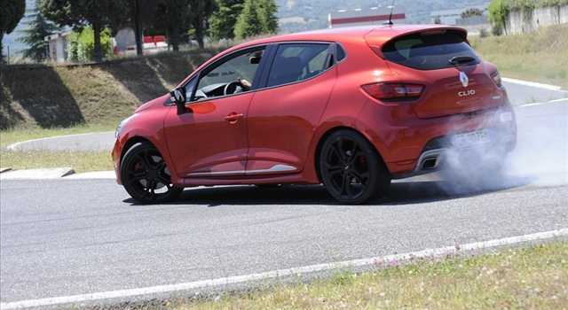 Renault Clio RS: la prova su strada e in pista