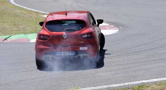 Renault Clio RS: la prova su strada e in pista