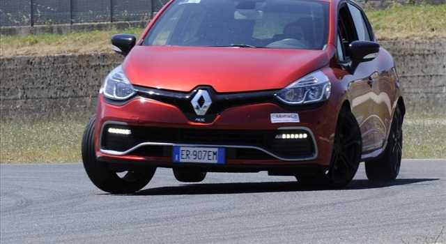 Renault Clio RS: la prova su strada e in pista