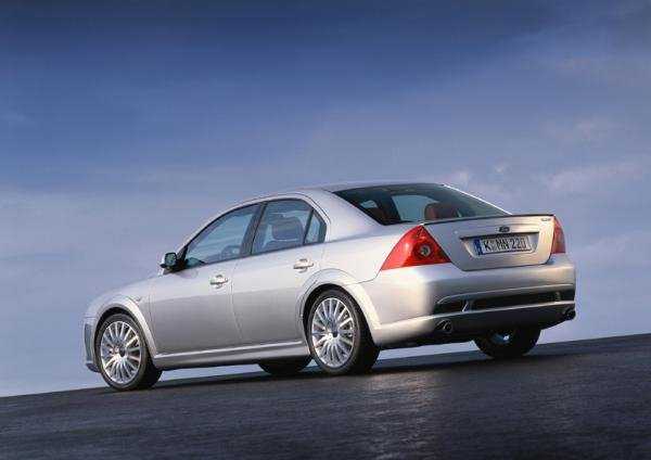 Ford Mondeo: la storia nelle immagini