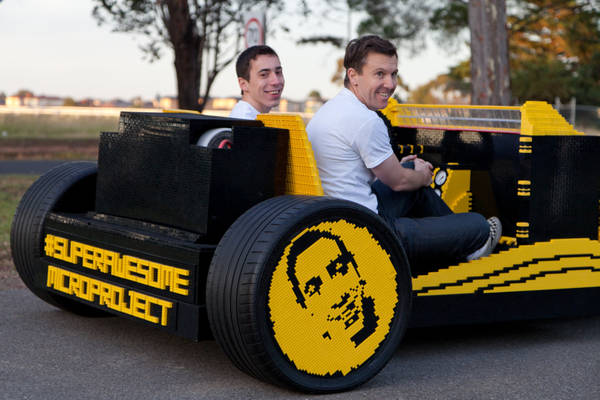 La prima auto funzionante costruita coi Lego