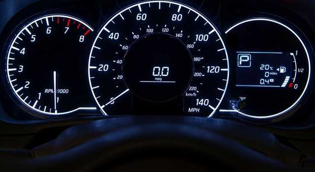 Nissan Versa Note SR 2014