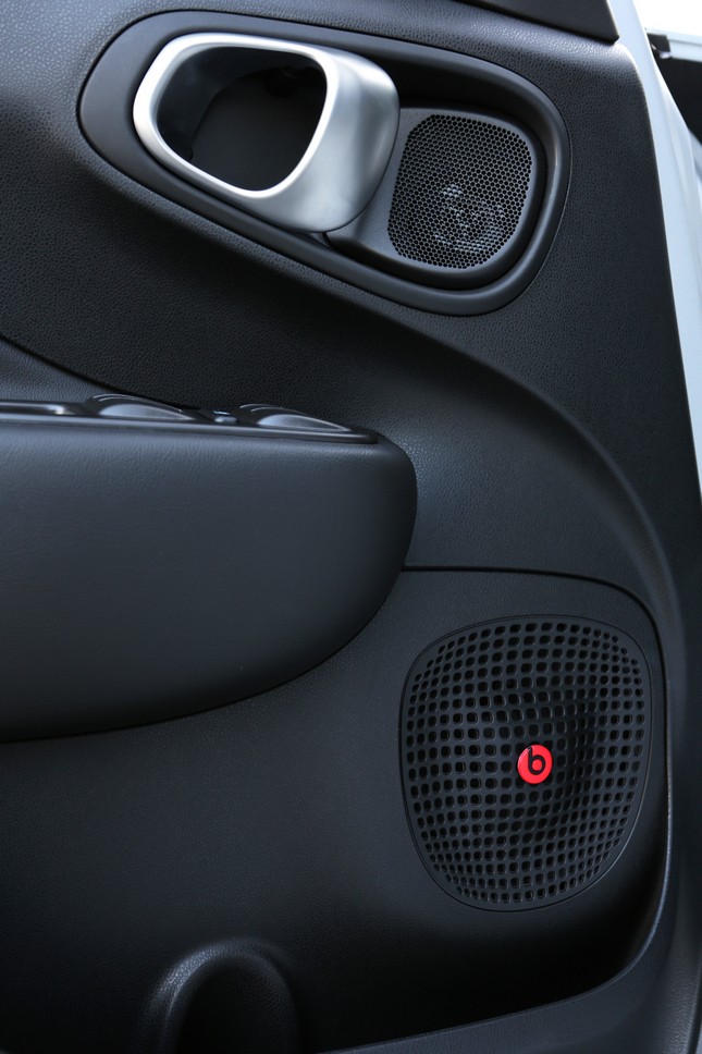 Fiat 500L Beats Edition