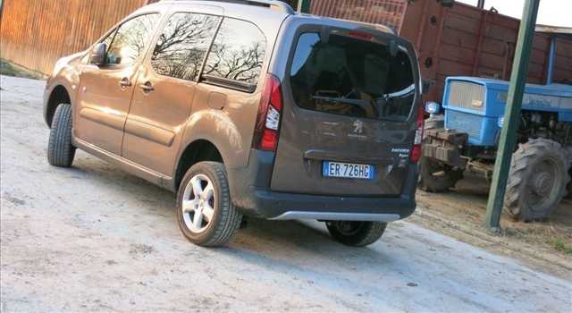Peugeot Partner Tepee Dangel Endurance Outdoor, prova su strada