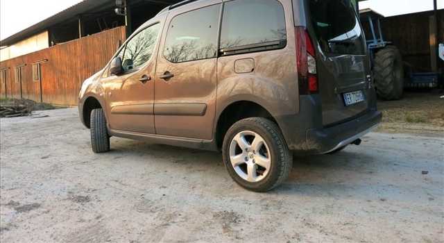Peugeot Partner Tepee Dangel Endurance Outdoor, prova su strada