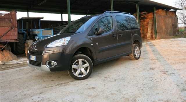 Peugeot Partner Tepee Dangel Endurance Outdoor, prova su strada
