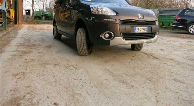 Peugeot Partner Tepee Dangel Endurance Outdoor, prova su strada