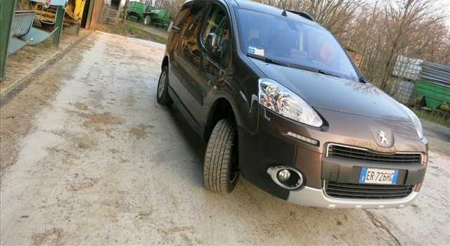 Peugeot Partner Tepee Dangel Endurance Outdoor, prova su strada
