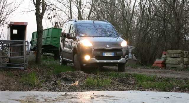 Peugeot Partner Tepee Dangel Endurance Outdoor, prova su strada