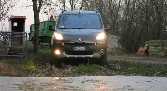 Peugeot Partner Tepee Dangel Endurance Outdoor, prova su strada
