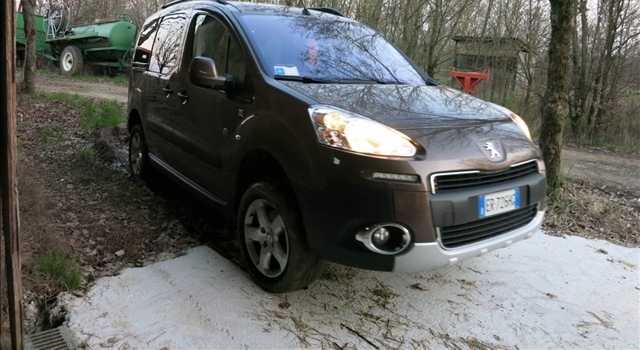 Peugeot Partner Tepee Dangel Endurance Outdoor, prova su strada