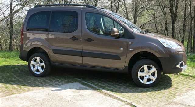 Peugeot Partner Tepee Dangel Endurance Outdoor, prova su strada