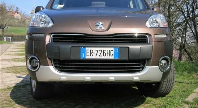 Peugeot Partner Tepee Dangel Endurance Outdoor, prova su strada