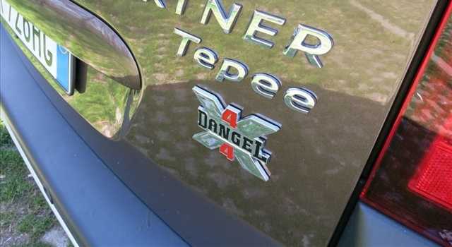 Peugeot Partner Tepee Dangel Endurance Outdoor, prova su strada