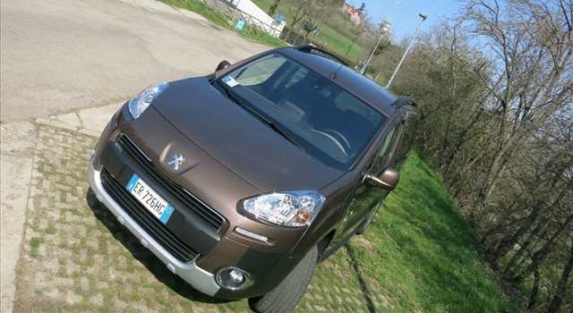 Peugeot Partner Tepee Dangel Endurance Outdoor, prova su strada