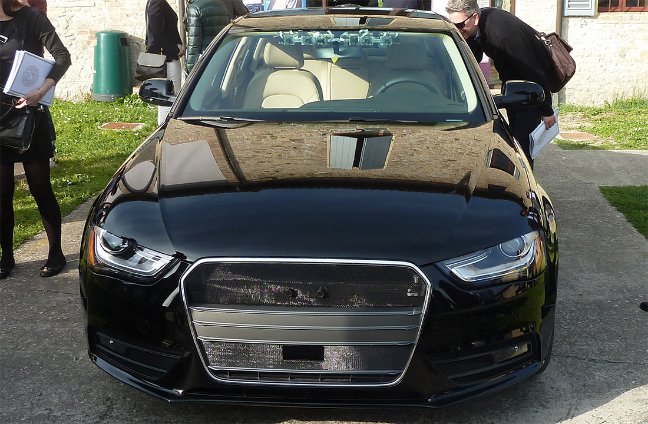 DEEVA, la self-driving car di VisLab