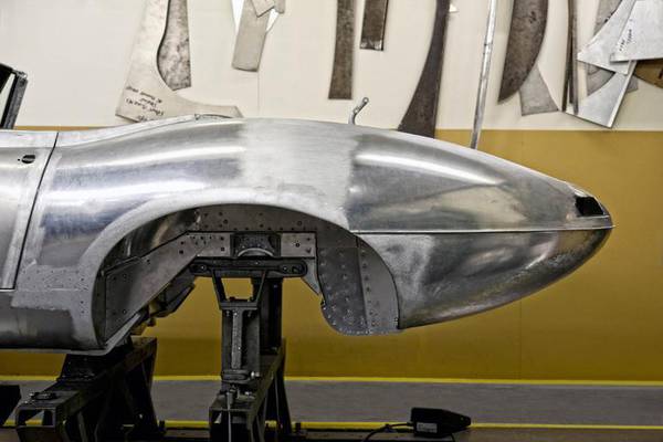 Jaguar E-Type Lightweight, le immagini