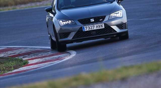 SEAT Leon Cupra: primo contatto