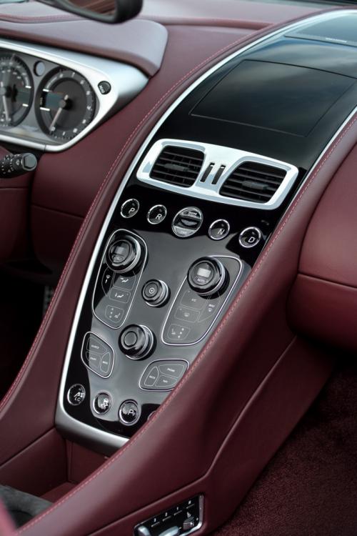 Aston Martin: nuove Vanquish e Rapide S