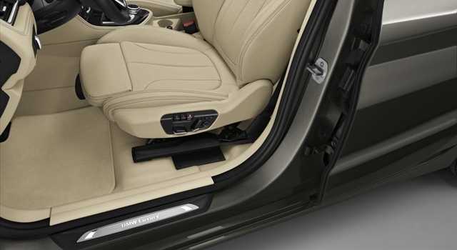 BMW Serie 2 Active Tourer: nuove immagini