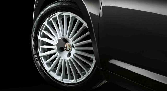 Alfa Romeo Mito Junior: le immagini ufficiali