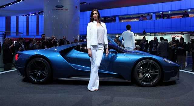 Le ragazze del Salone di Detroit 2015