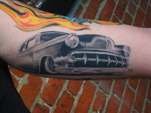 Car Tattoo: i tatuaggi a tema auto più curiosi