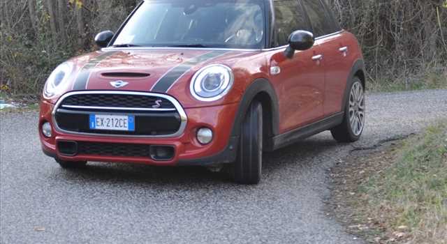MINI Cooper S 5 porte