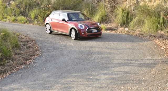 MINI Cooper S 5 porte