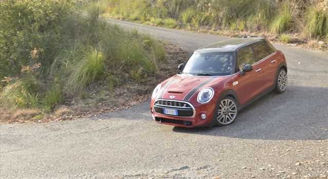 MINI Cooper S 5 porte