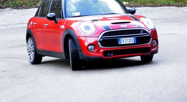 MINI Cooper S 5 porte