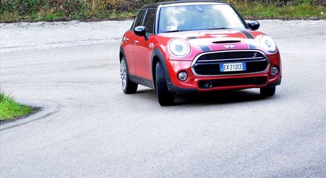 MINI Cooper S 5 porte