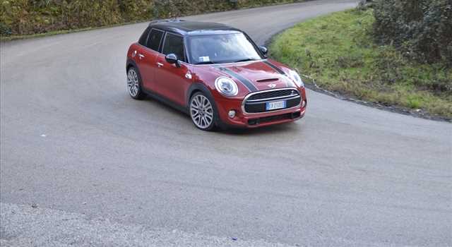 MINI Cooper S 5 porte