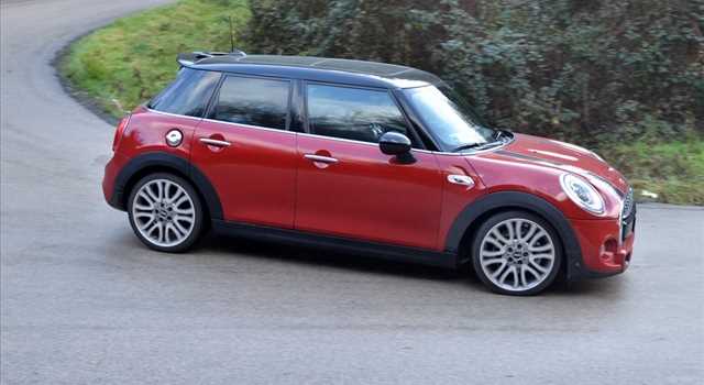 MINI Cooper S 5 porte