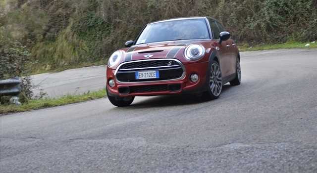 MINI Cooper S 5 porte
