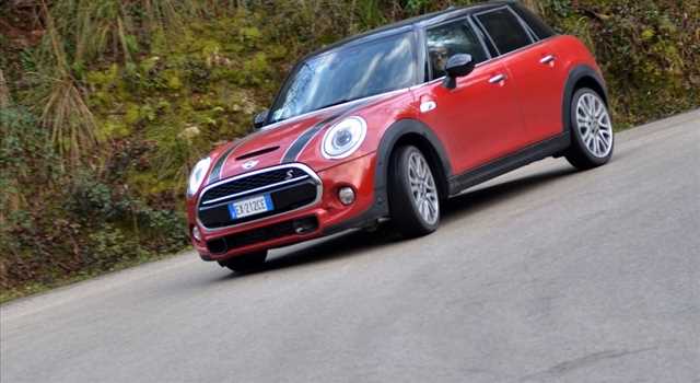 MINI Cooper S 5 porte