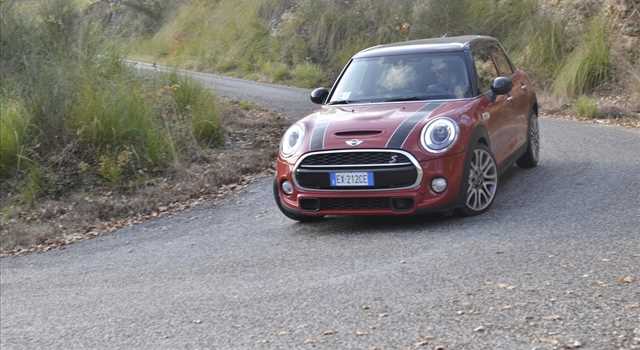 MINI Cooper S 5 porte
