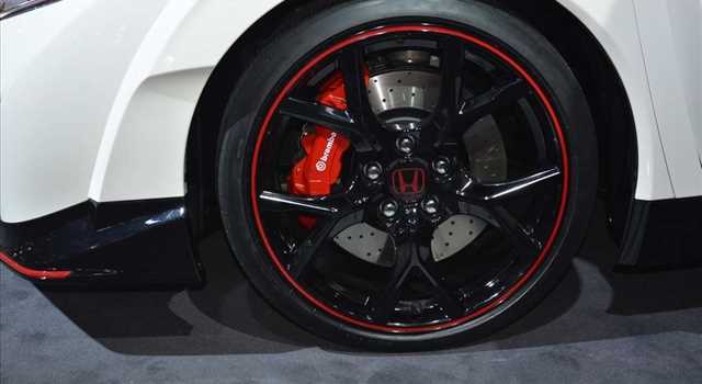 Honda Civic Type-R al Salone di Ginevra 2015
