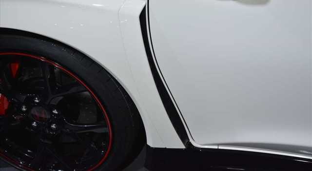 Honda Civic Type-R al Salone di Ginevra 2015