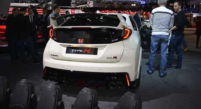 Honda Civic Type-R al Salone di Ginevra 2015