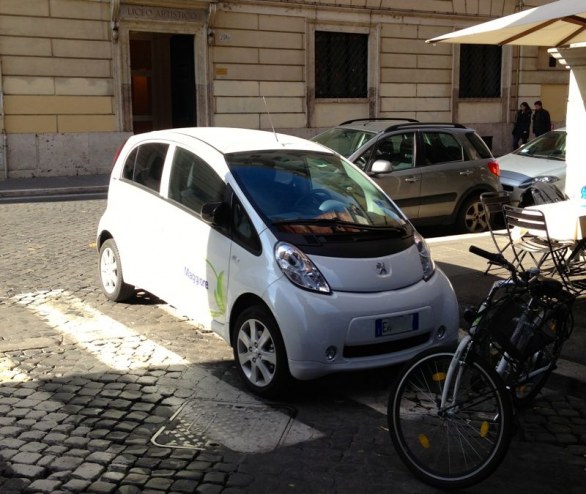 I parcheggi più assurdi di Roma