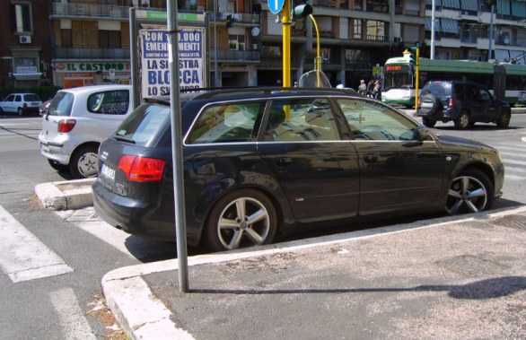 I parcheggi più assurdi di Roma