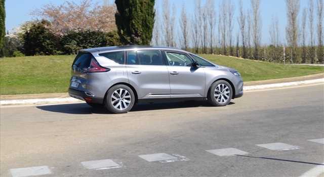 Renault Espace 2015, primo contatto
