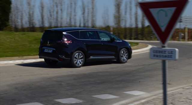 Renault Espace 2015, primo contatto