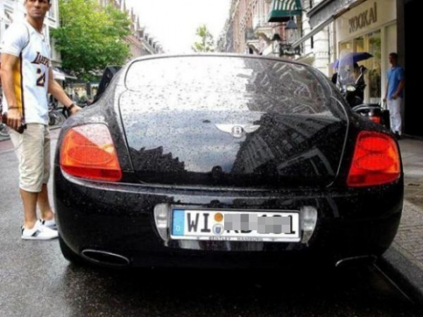 Le auto dei calciatori
